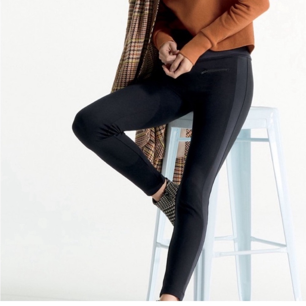 CAbi #4323 Tuxedo leggings Black zip pockets size medium